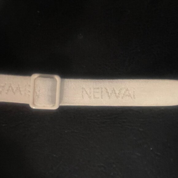 Neiwai Barely Zero Bra - Picture 5 of 6